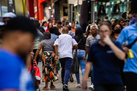 Brasil ultrapassa 214,2 milhões de habitantes, aponta nova estimativa do IBGE