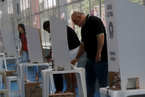 Eleições 2026: Veja o que é permitido e o que é proibido na hora de votar